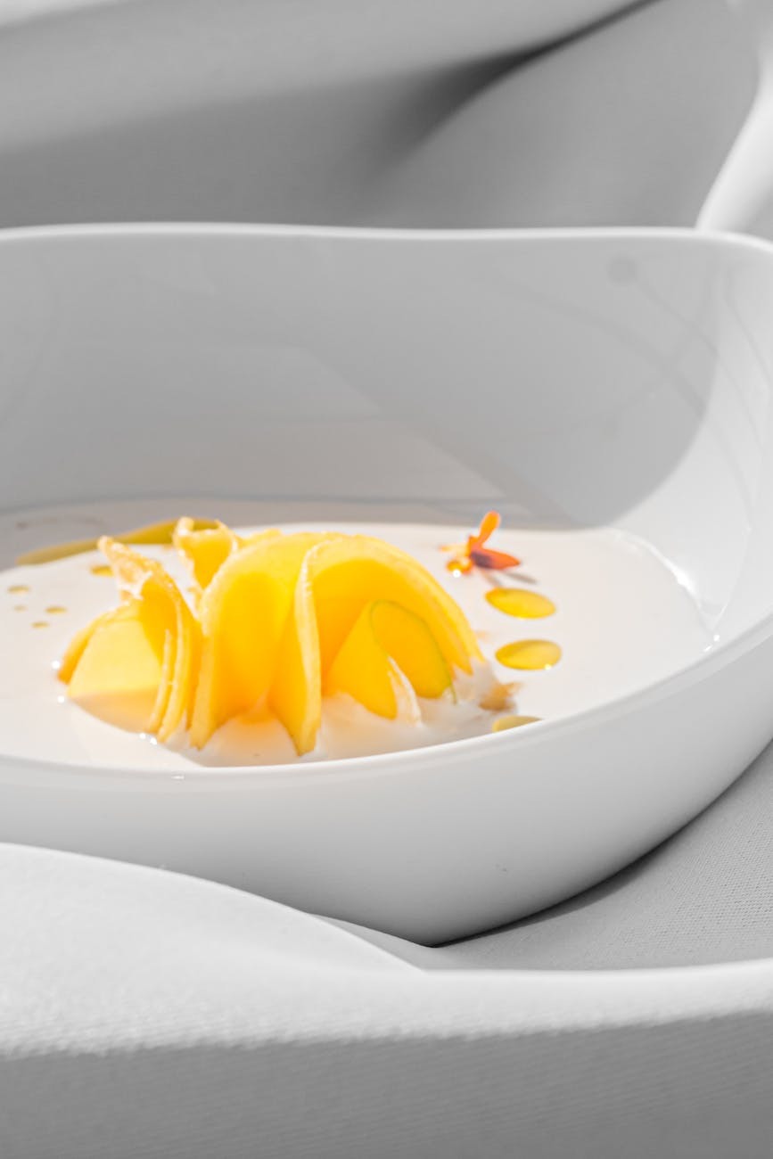 Plated dish with ceramic tableware